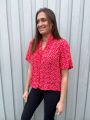 Iryrsa SS Blouse Poinsettia